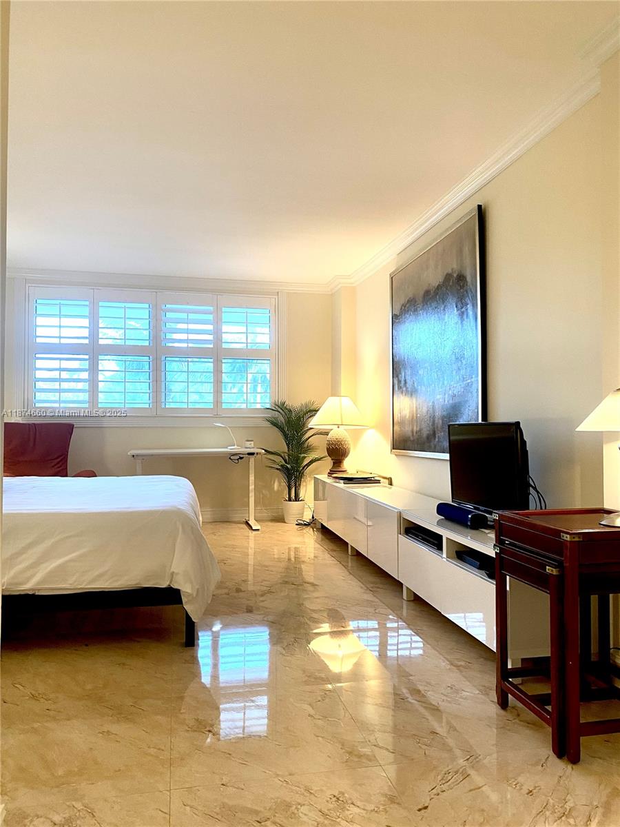 177 Ocean Lane Dr # 212