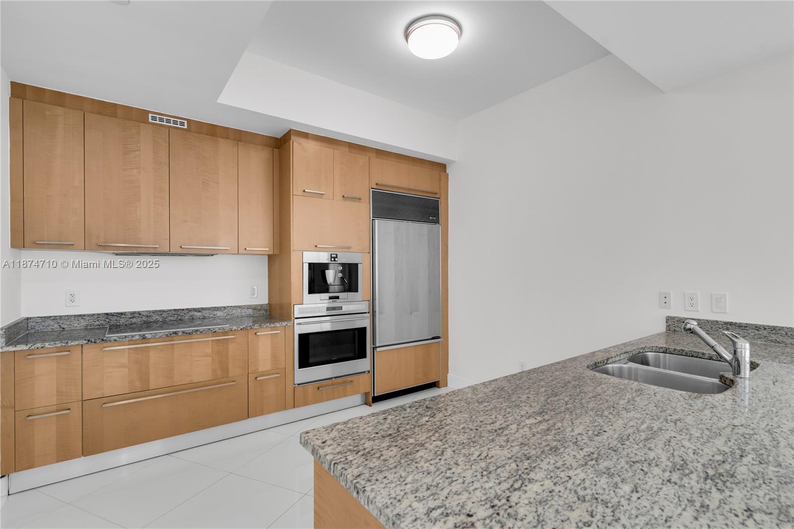 15811 Collins Ave # 2407