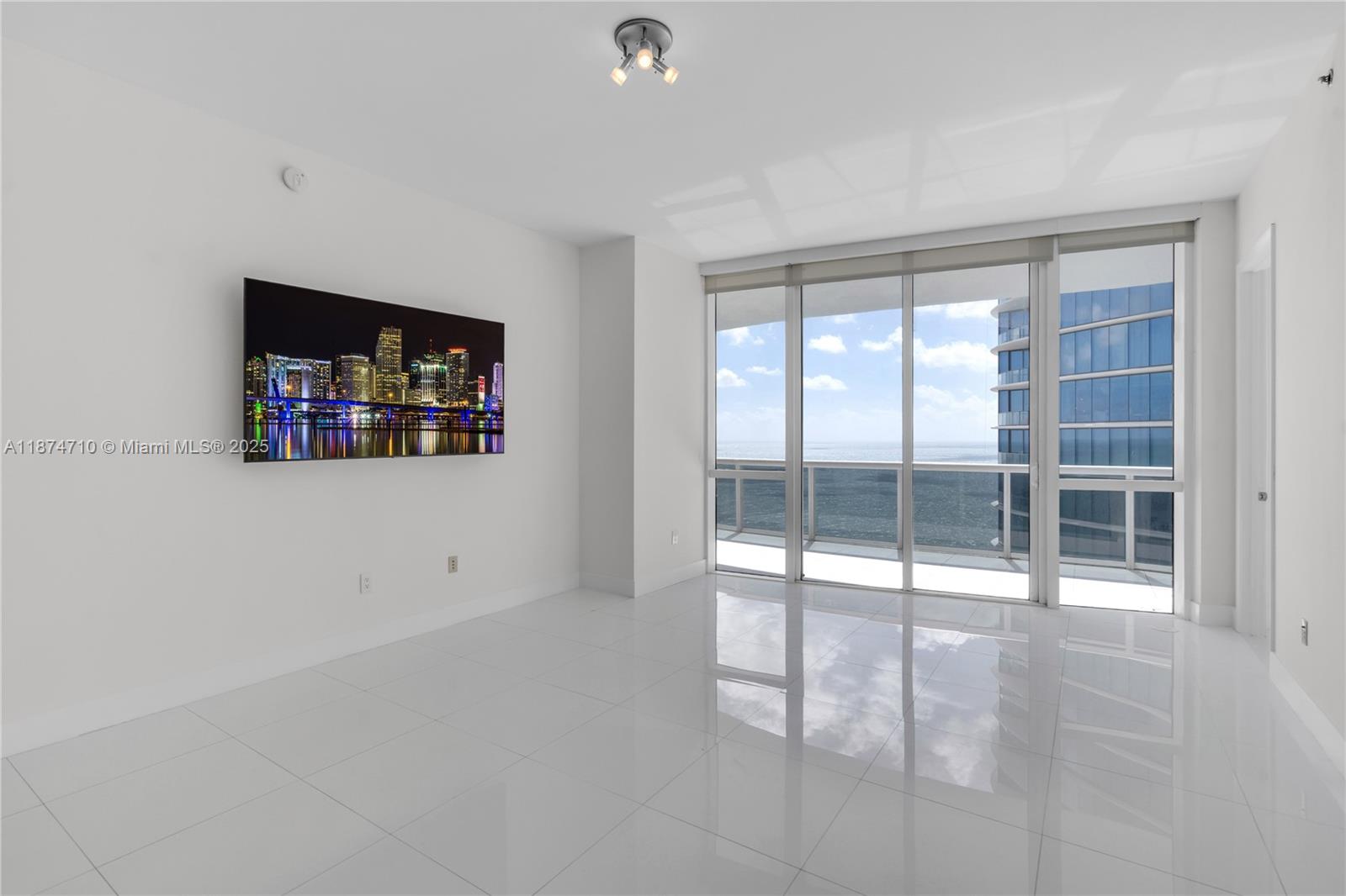 15811 Collins Ave # 2407