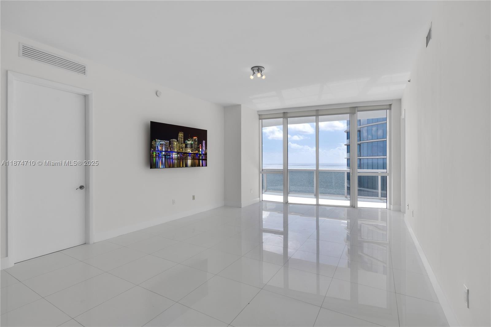 15811 Collins Ave # 2407