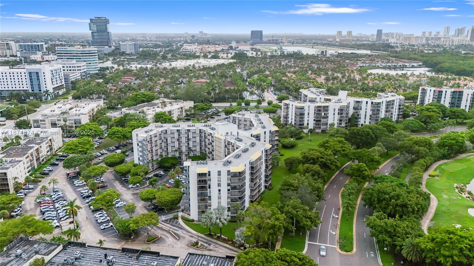 20400 W Country Club Dr # 416