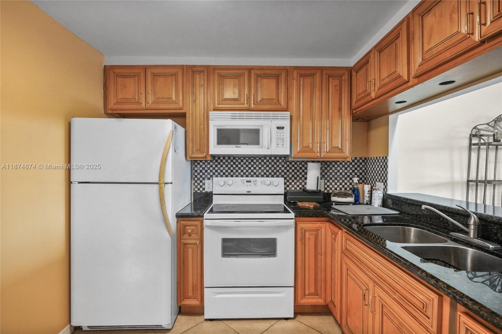 20400 W Country Club Dr # 416