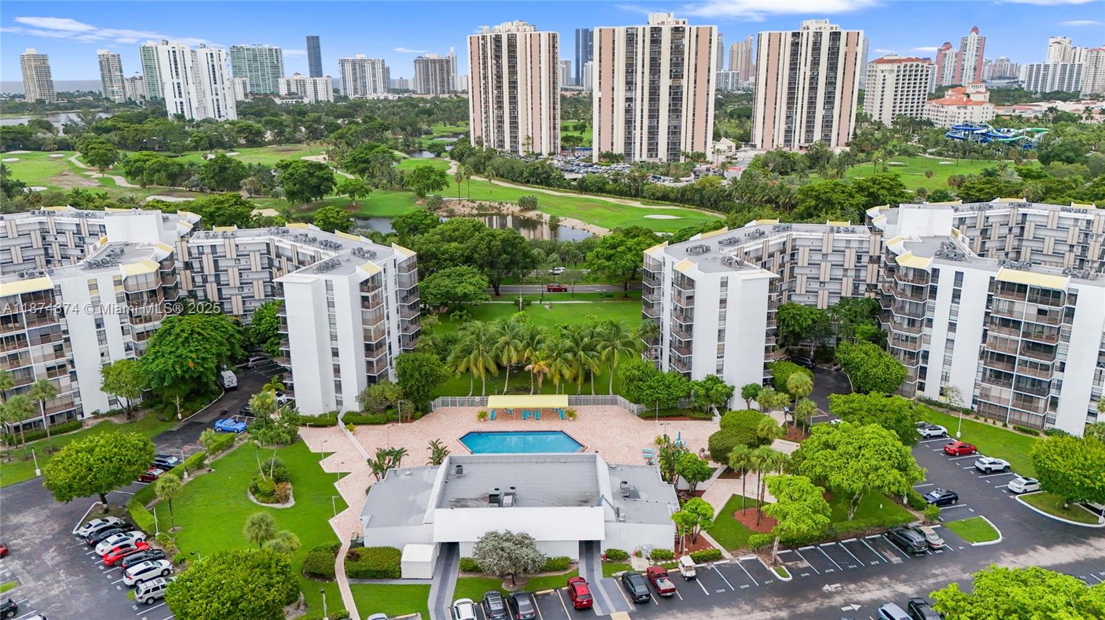 20400 W Country Club Dr # 416