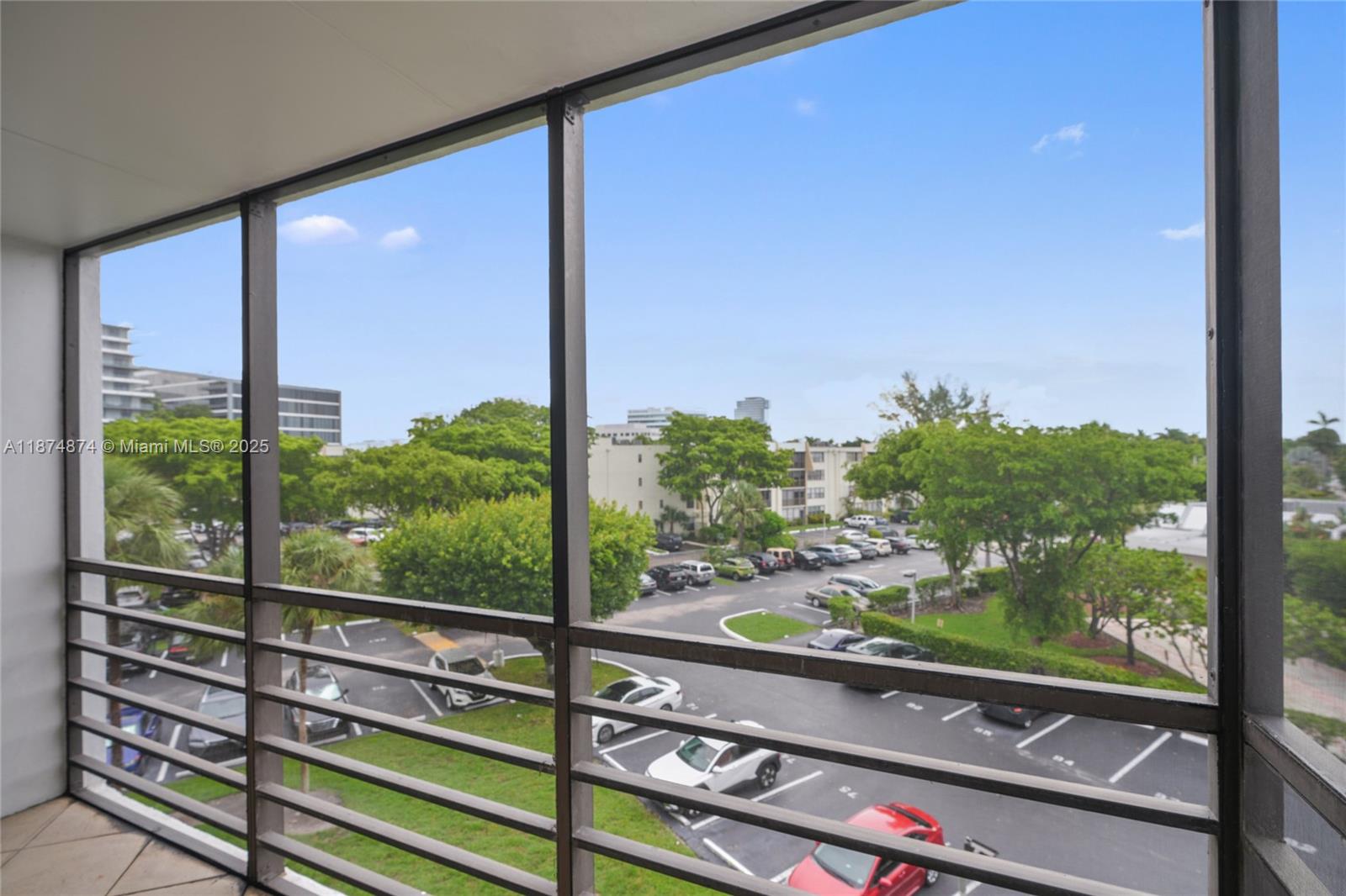 20400 W Country Club Dr # 416