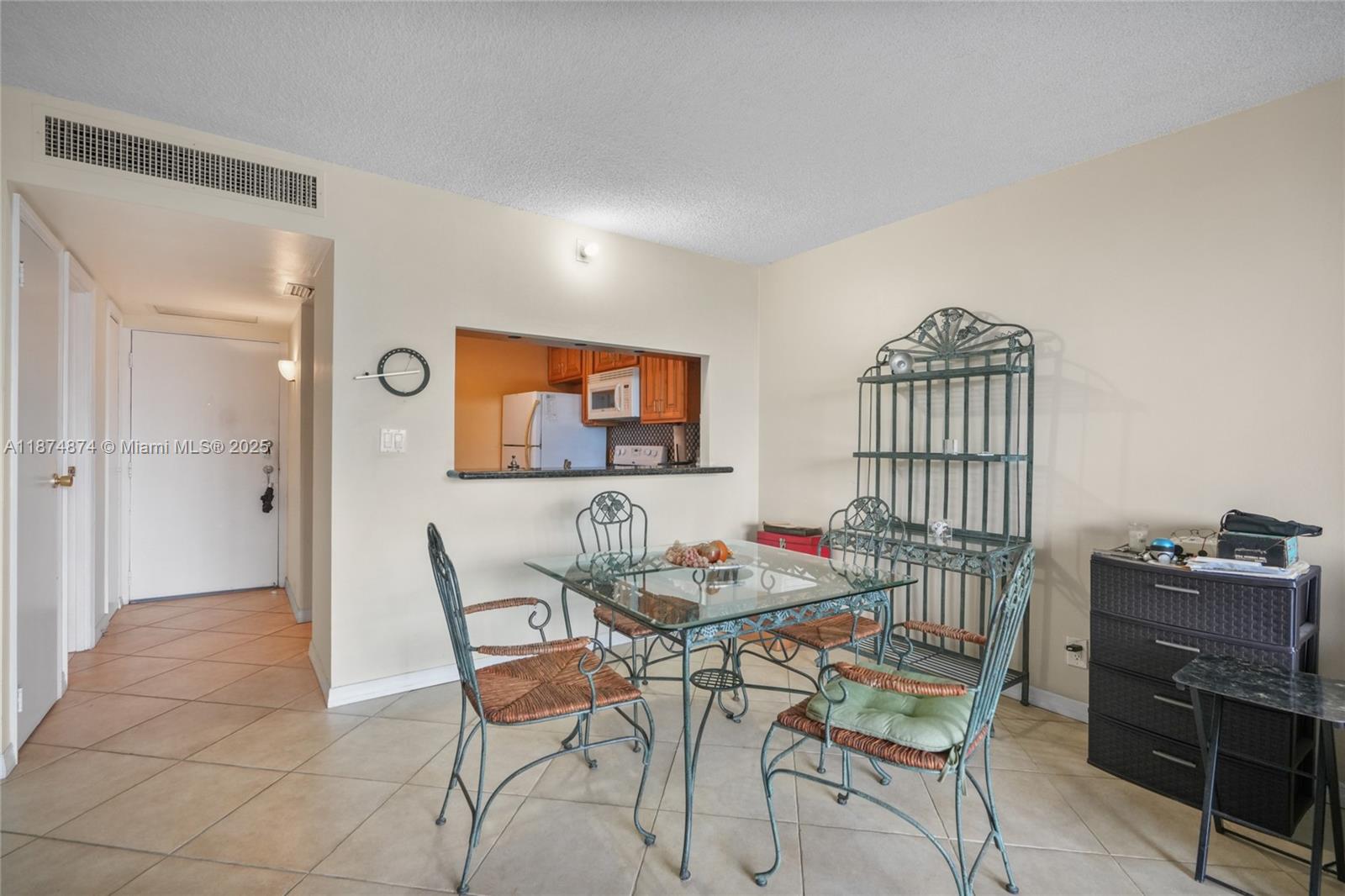 20400 W Country Club Dr # 416