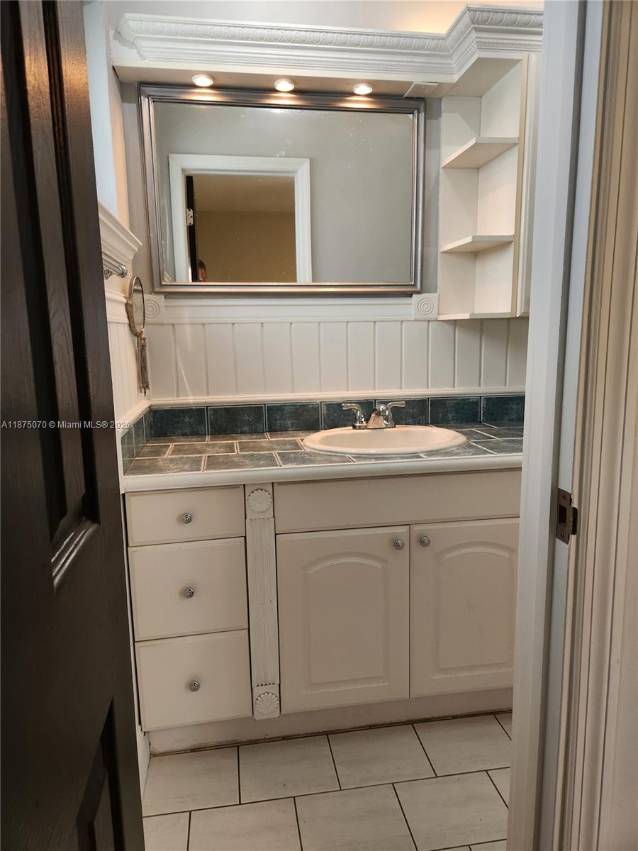 10990 SW 57th St # 10990