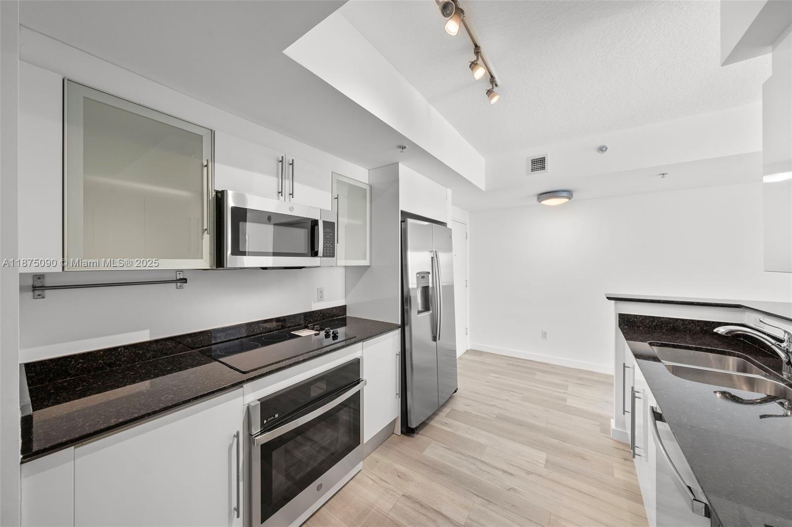 325 S Biscayne Blvd # 3819