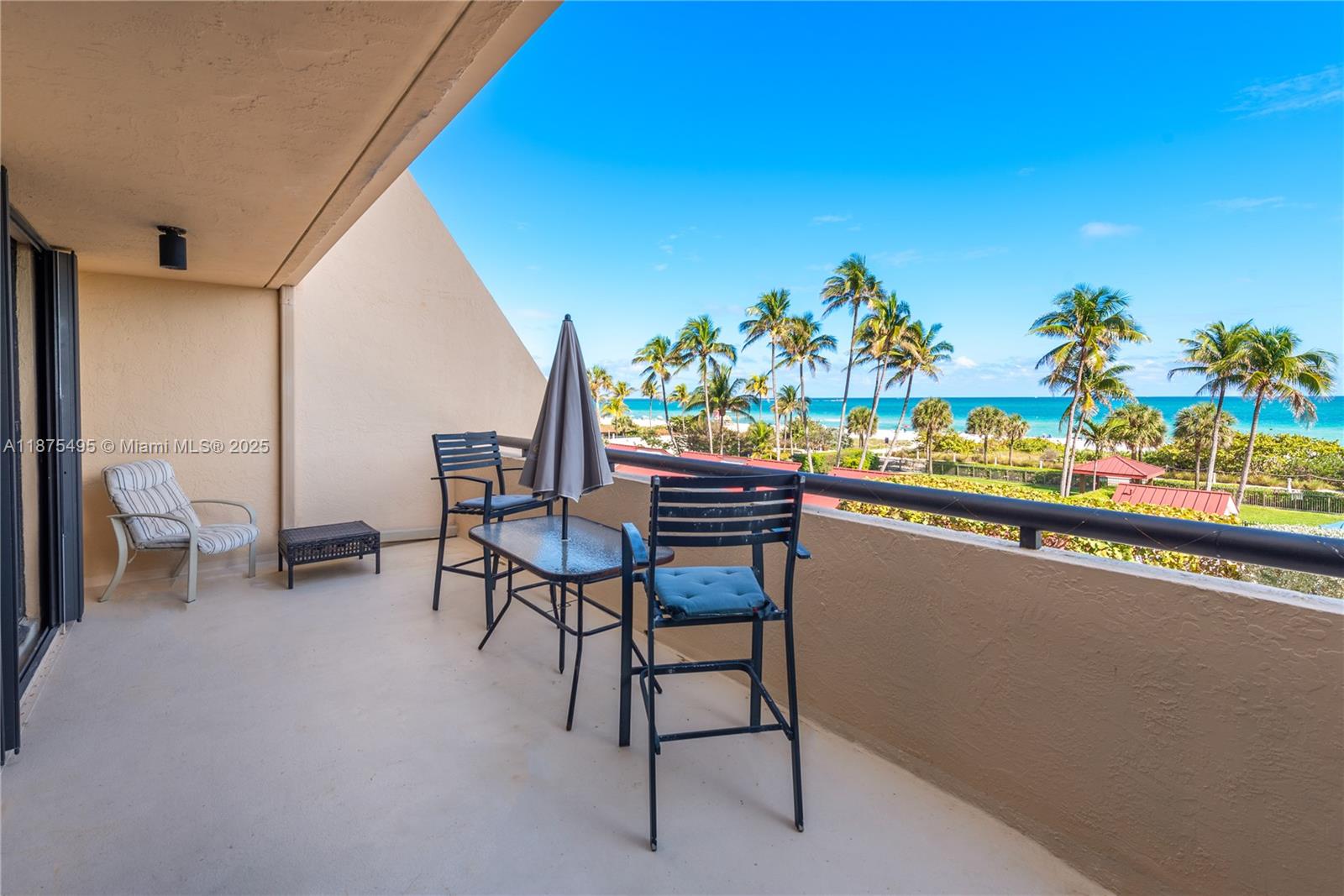 2555 Collins Ave # 403