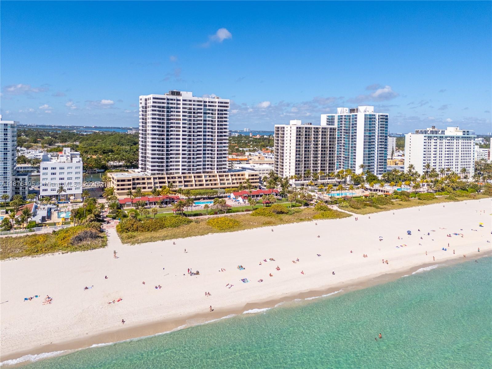 2555 Collins Ave # 403