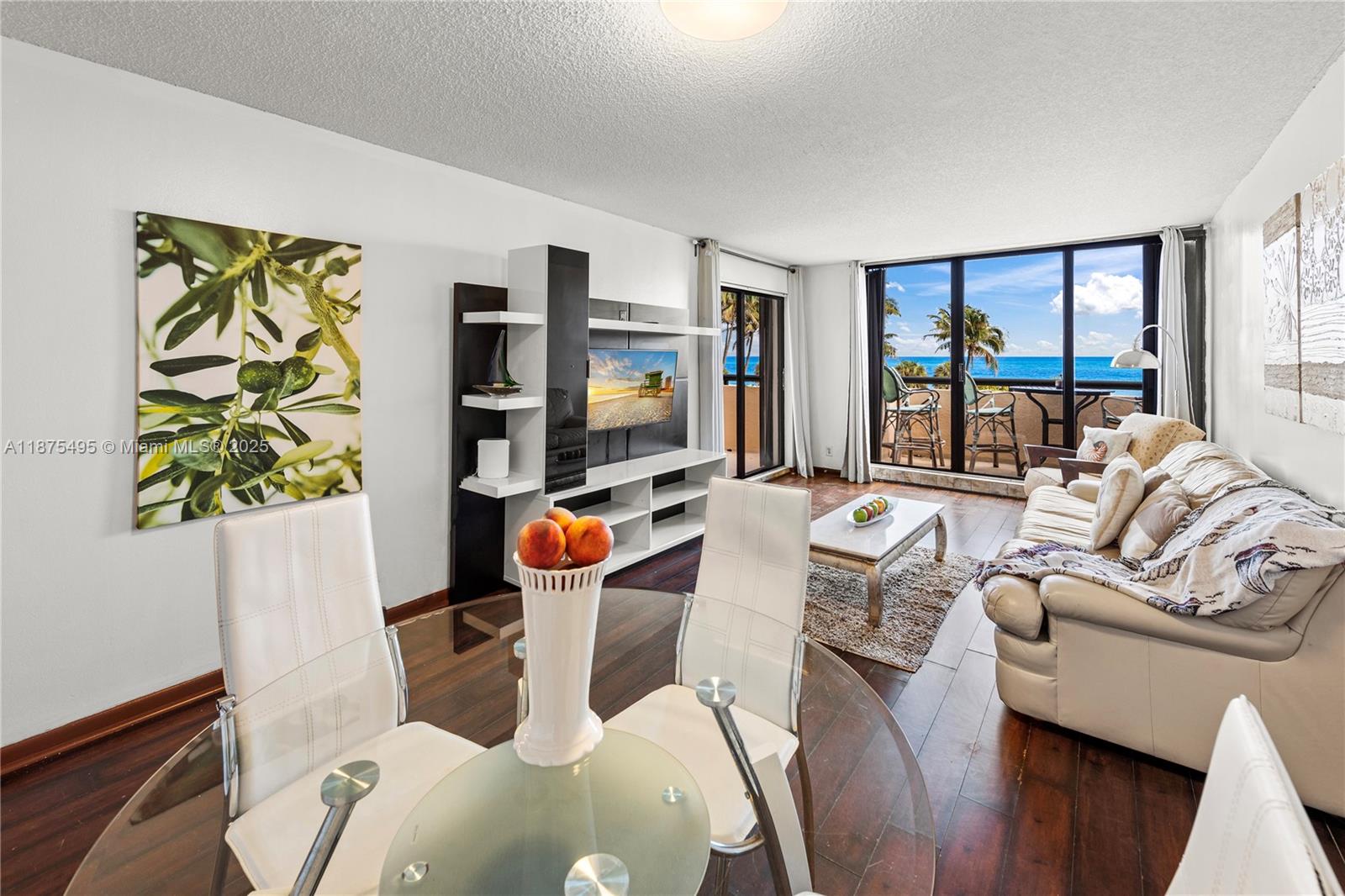 2555 Collins Ave # 403