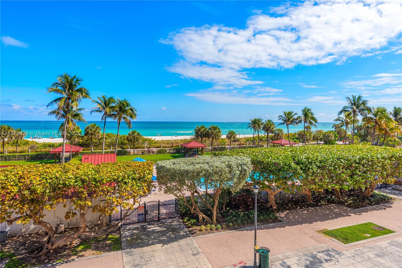 2555 Collins Ave # 403