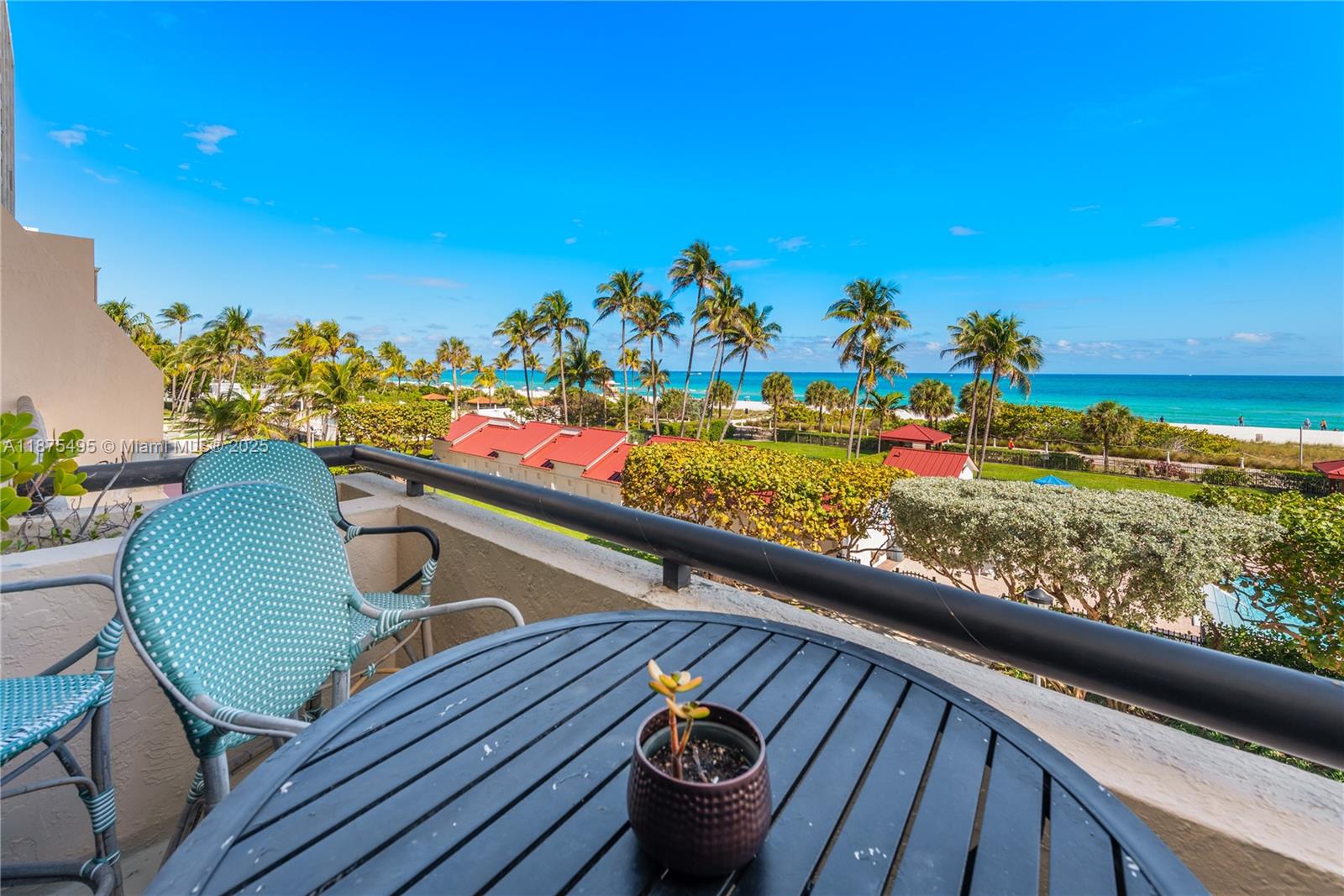 2555 Collins Ave # 403