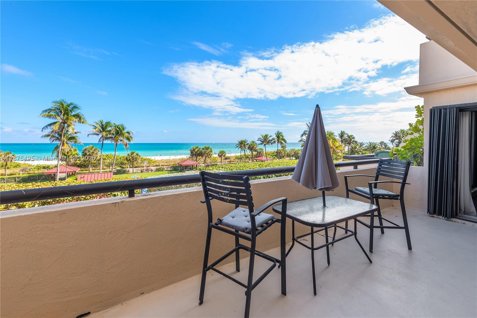 2555 Collins Ave # 403