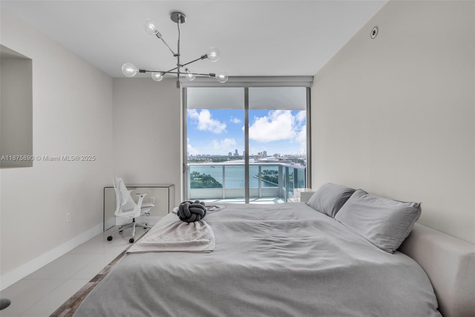 900 Biscayne Blvd # 1707