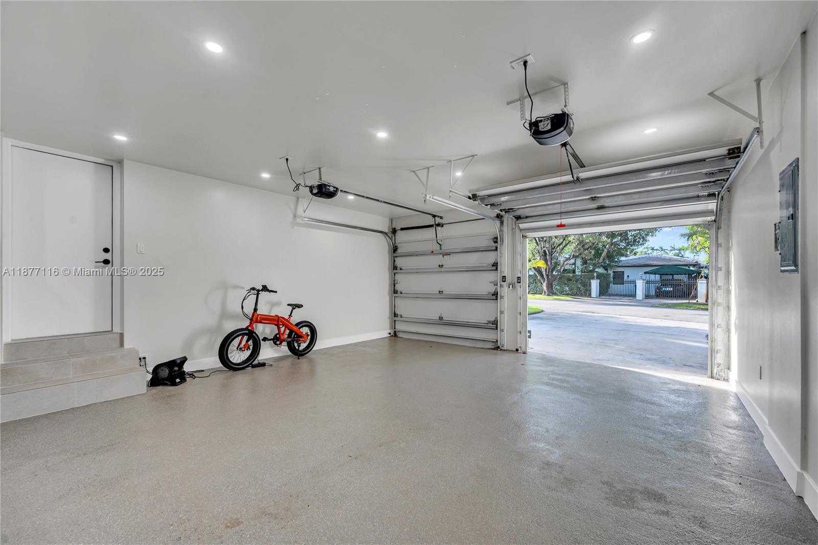 3903 Granada Blvd