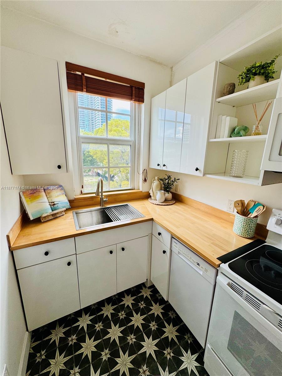 3224 Biscayne Blvd # C3