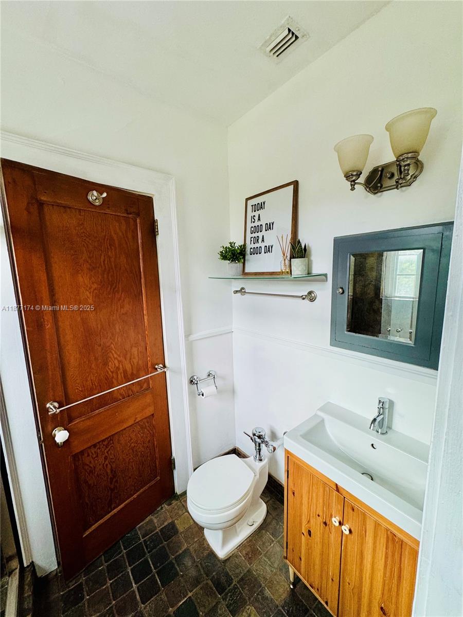 3224 Biscayne Blvd # C3