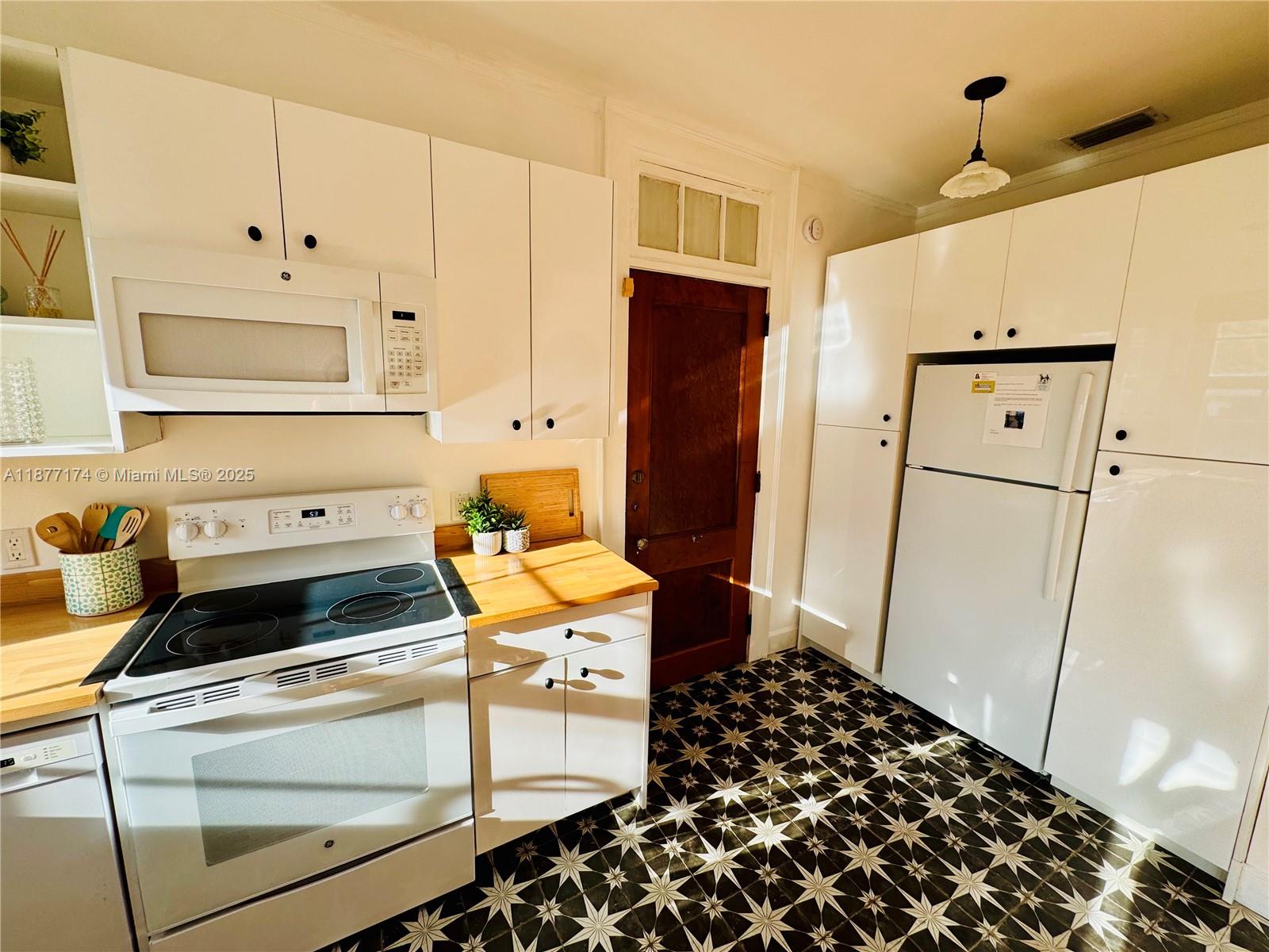 3224 Biscayne Blvd # C3