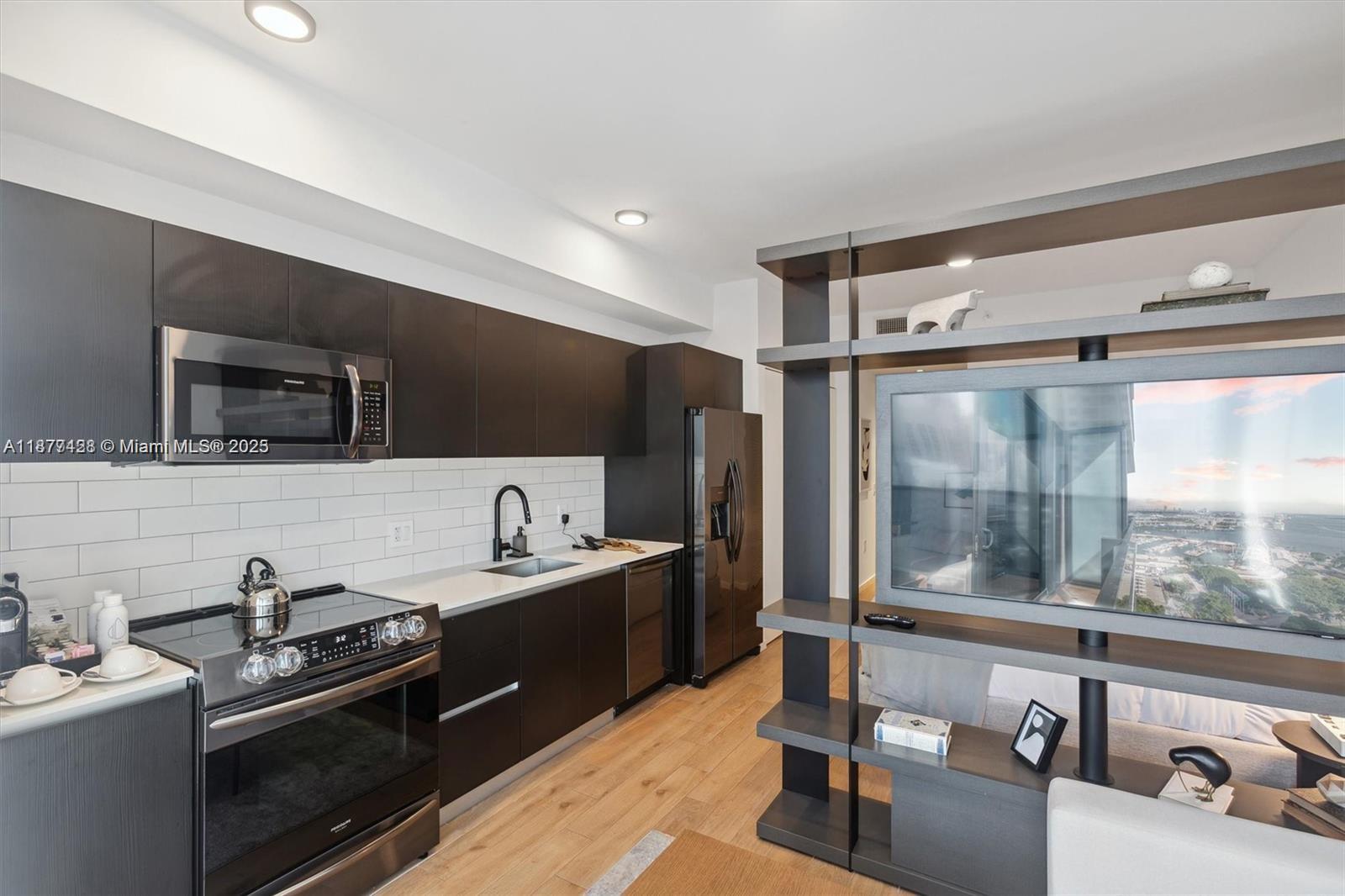 398 NE 5th St # 2316