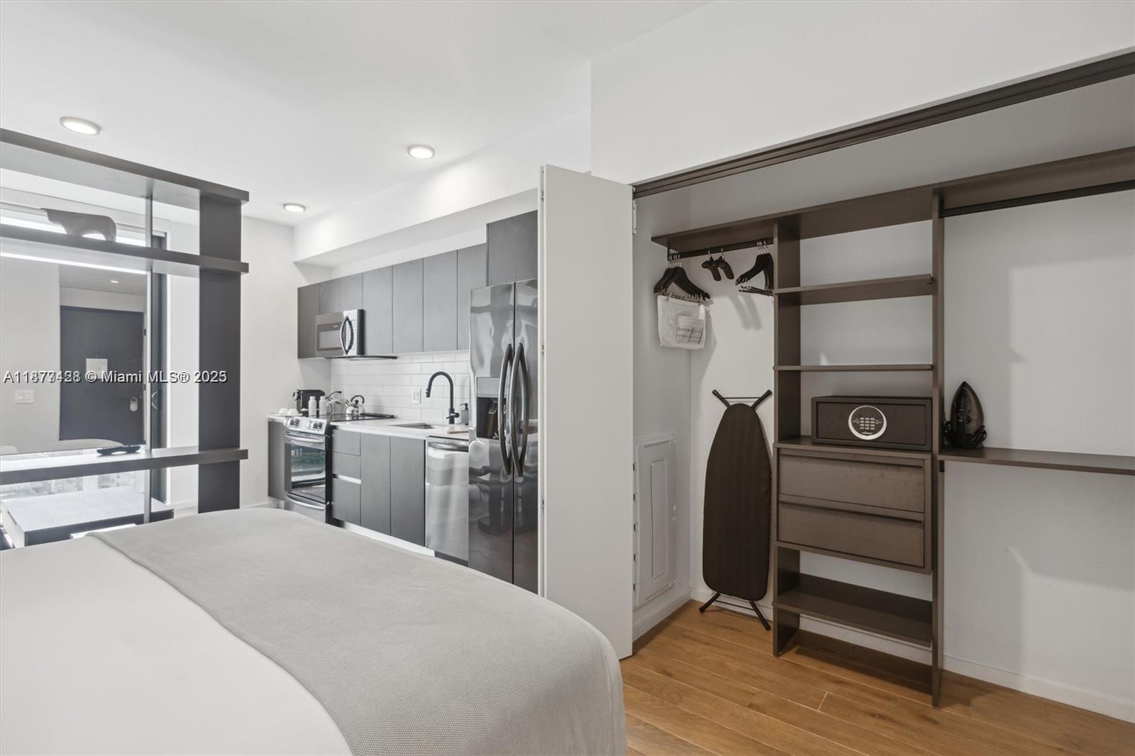 398 NE 5th St # 2316