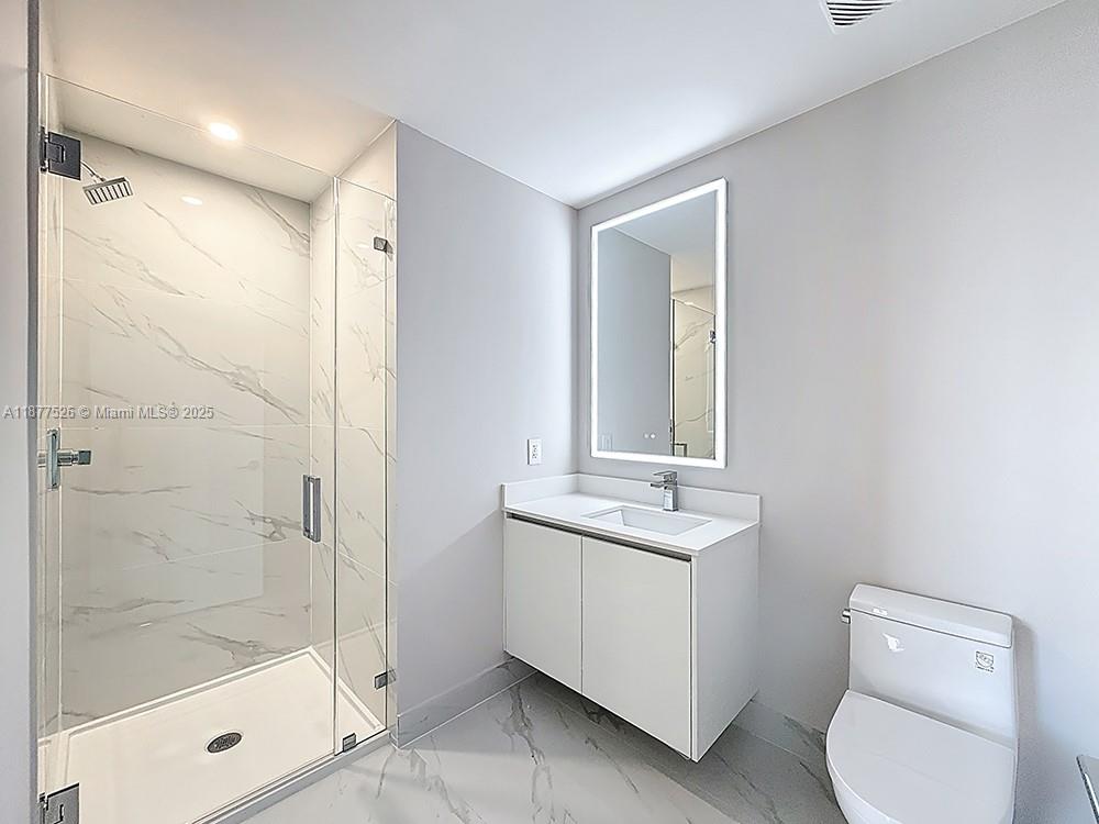 700 NE 24th st. # 1402