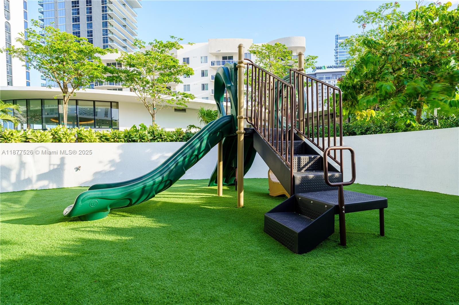 700 NE 24th st. # 1402