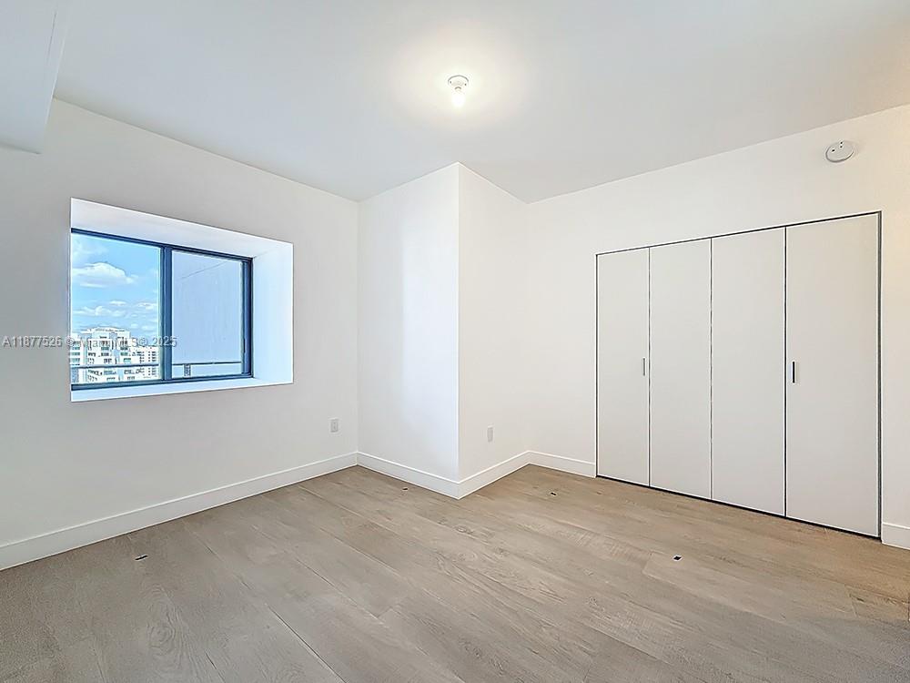 700 NE 24th st. # 1402