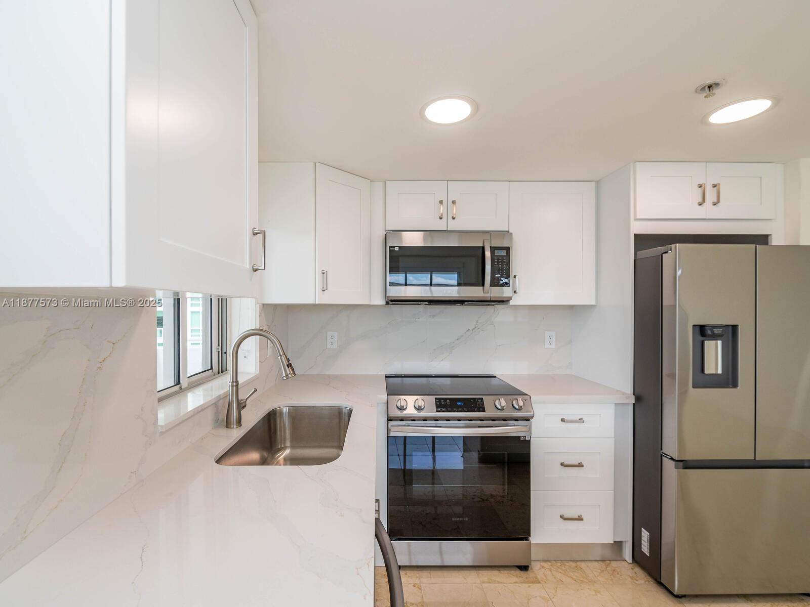 1402 Brickell Bay Dr # 1203