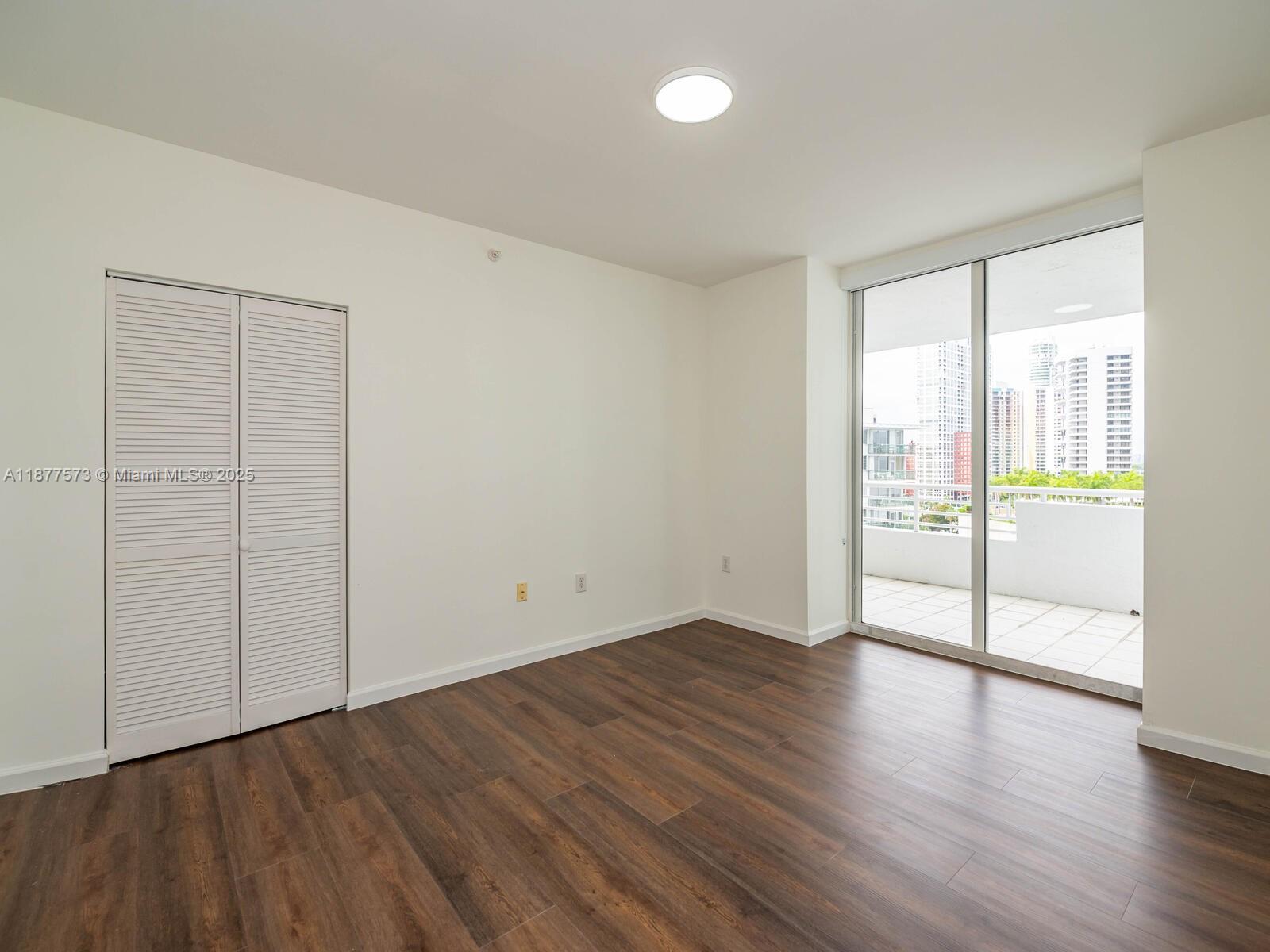 1402 Brickell Bay Dr # 1203