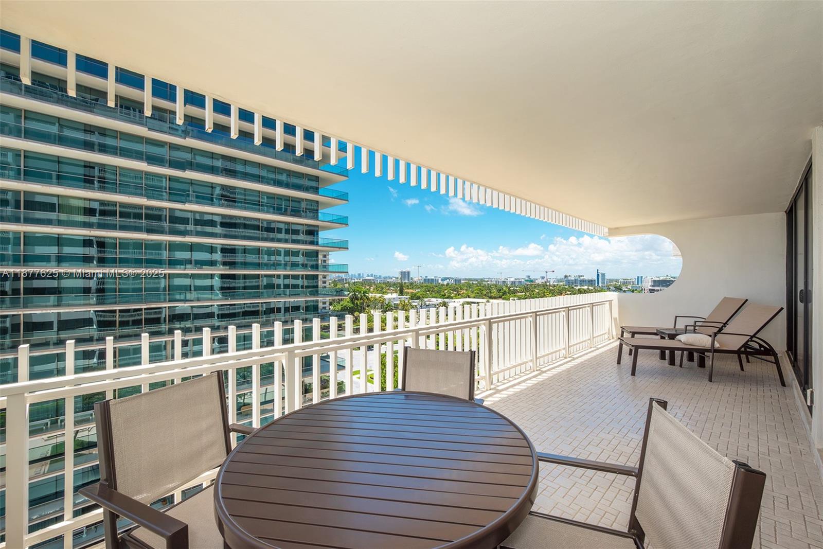 10205 Collins Ave # 807