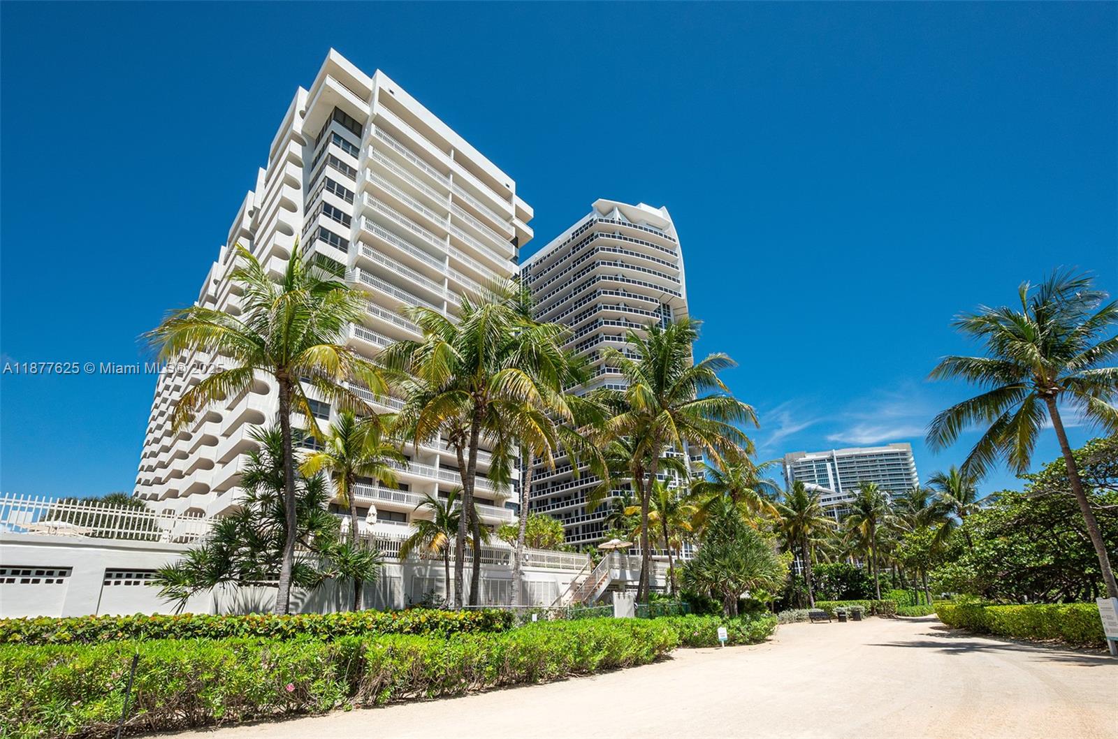 10205 Collins Ave # 807