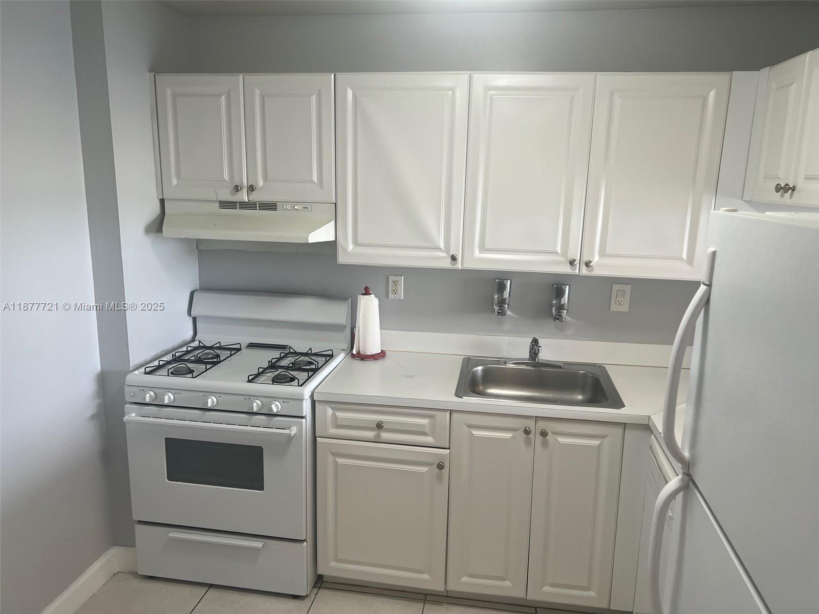 13120 SW 92nd Ave Unit: B-PH12