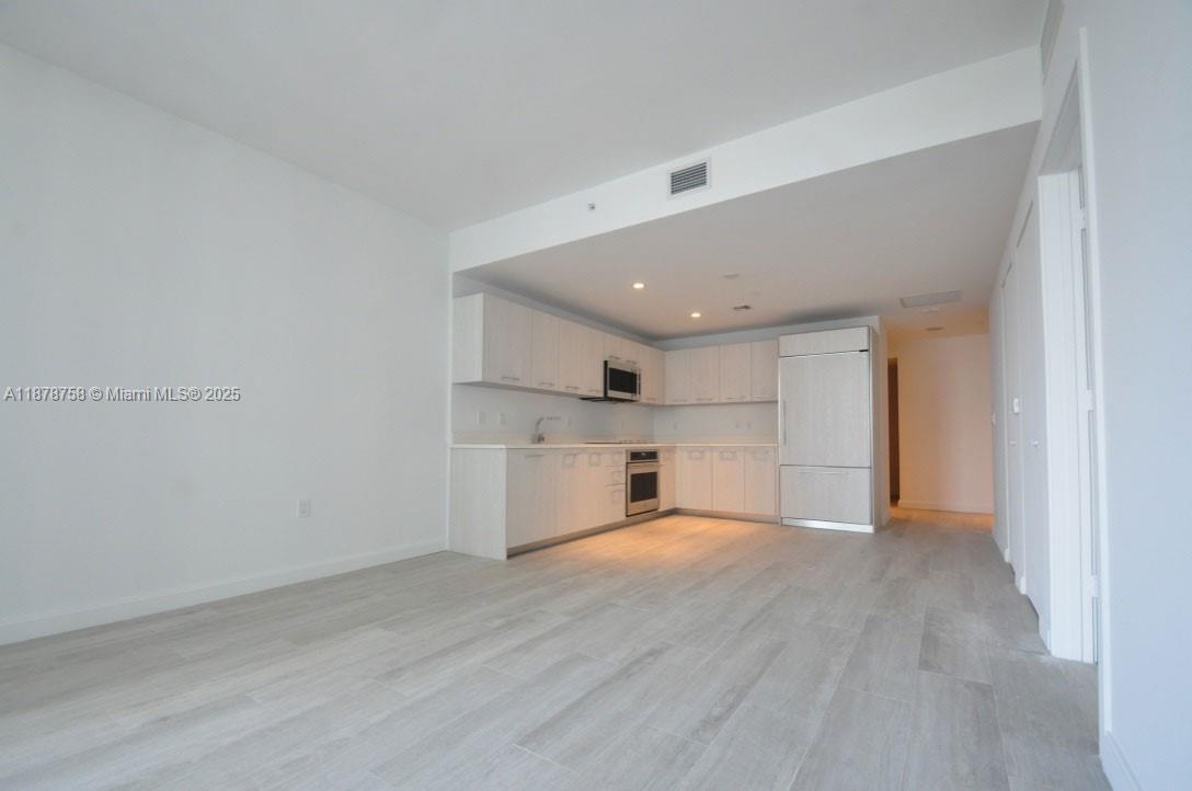 55 SW 9th St # 2810
