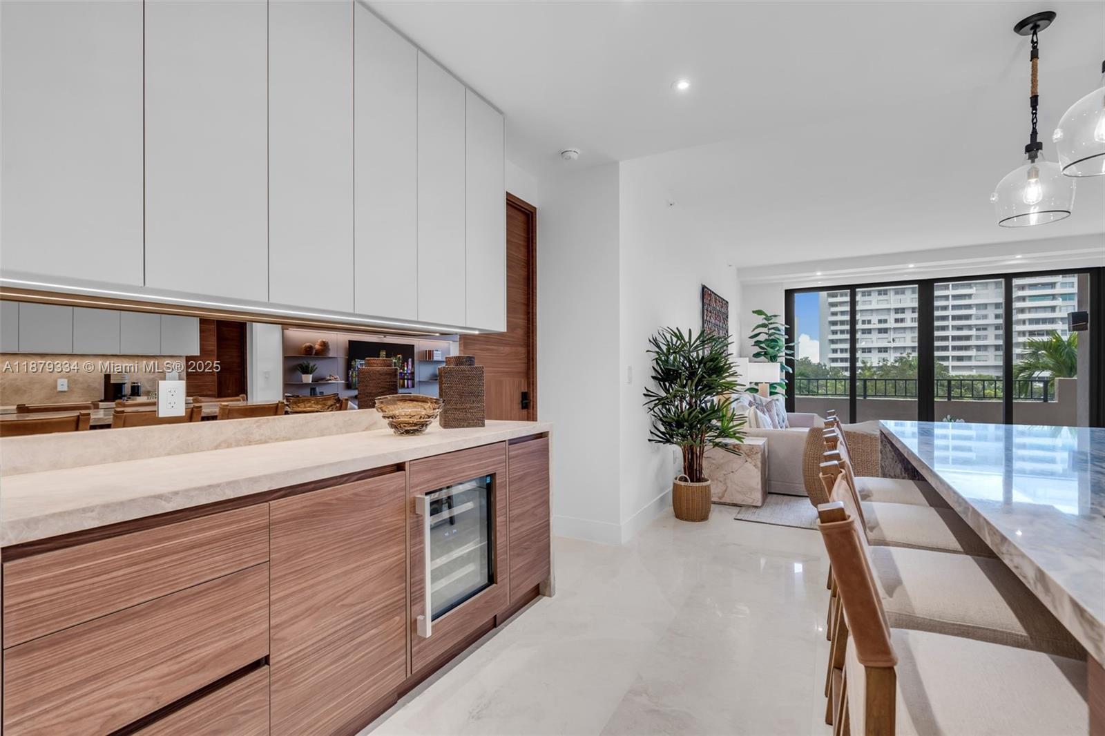 251 Crandon Blvd # 327