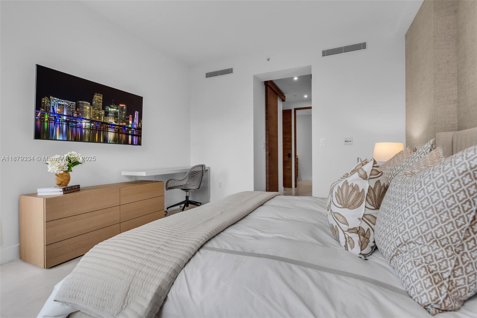 251 Crandon Blvd # 327