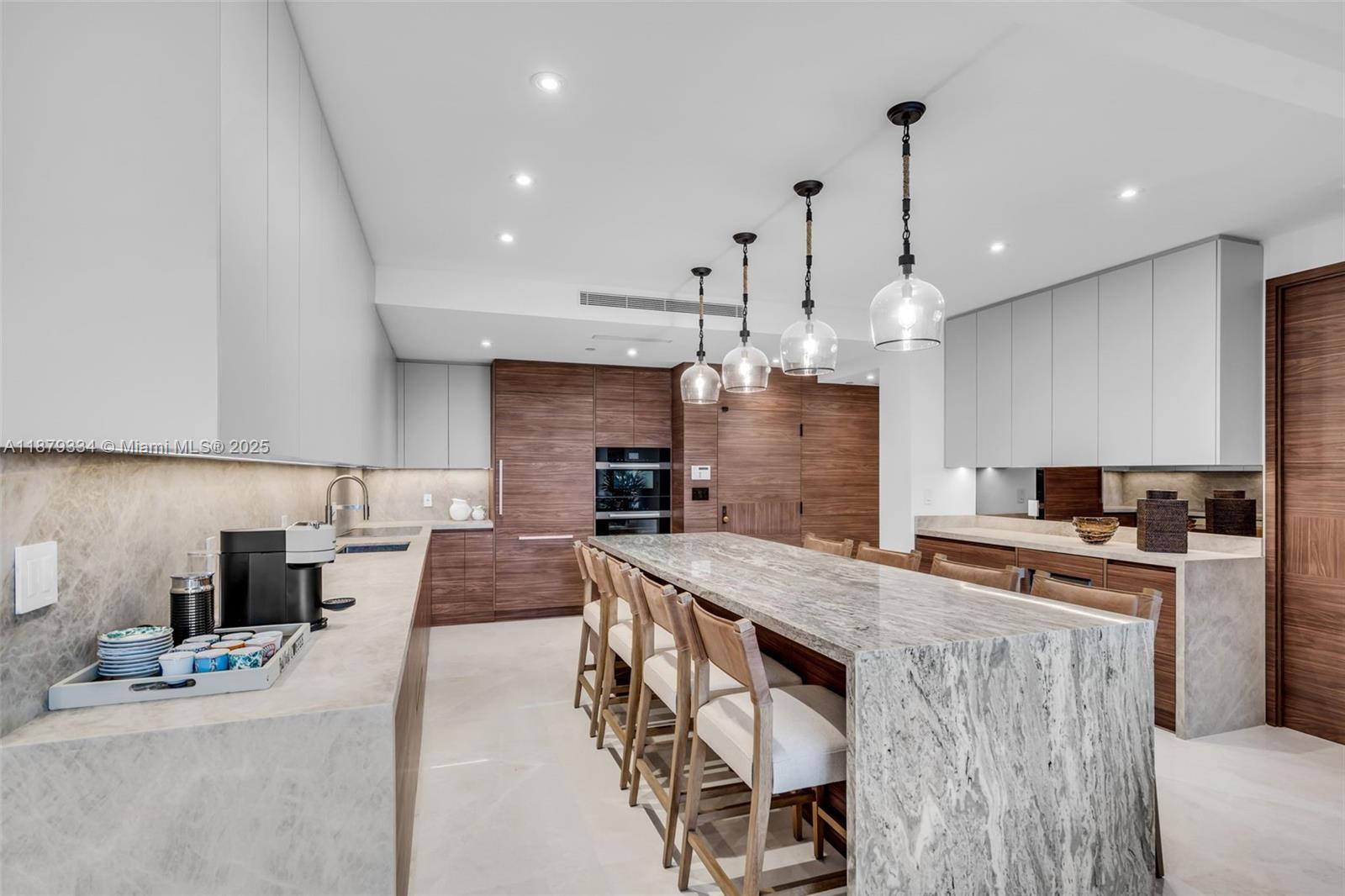 251 Crandon Blvd # 327