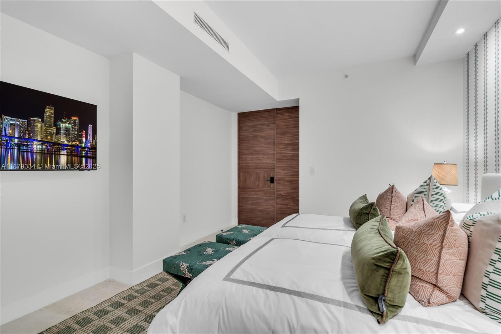 251 Crandon Blvd # 327