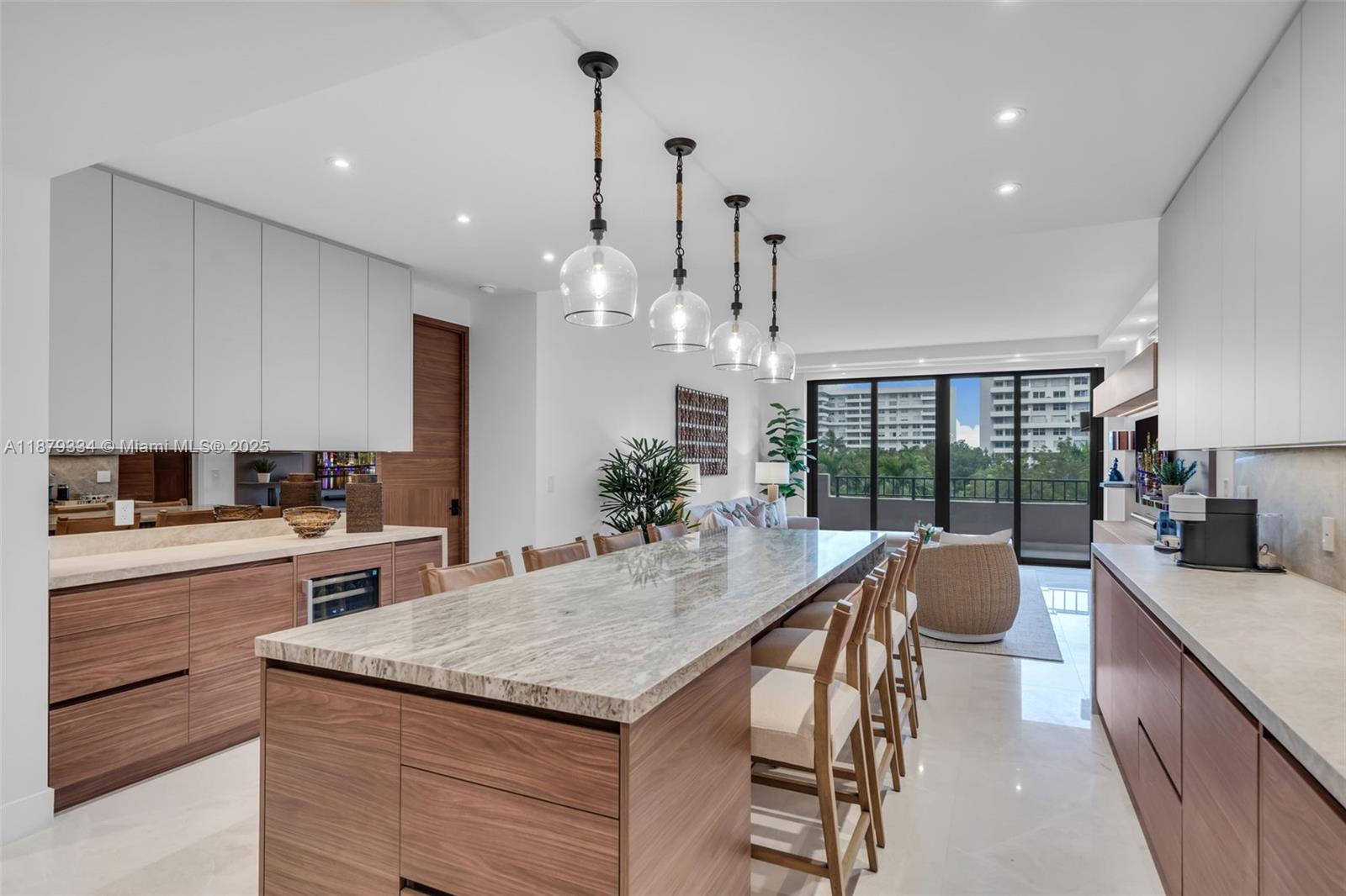 251 Crandon Blvd # 327