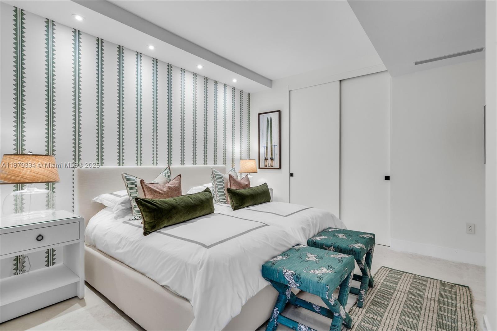 251 Crandon Blvd # 327