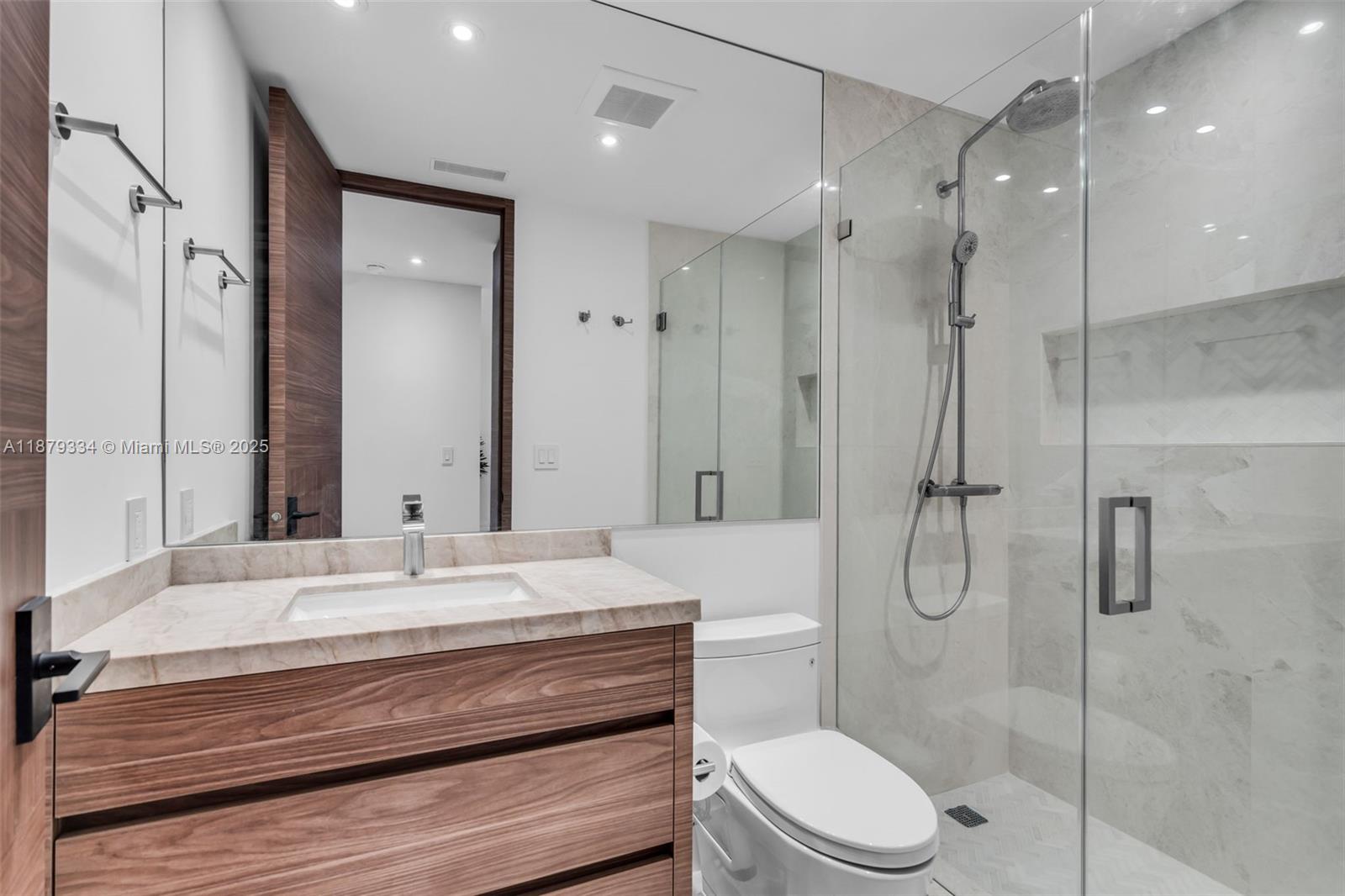 251 Crandon Blvd # 327