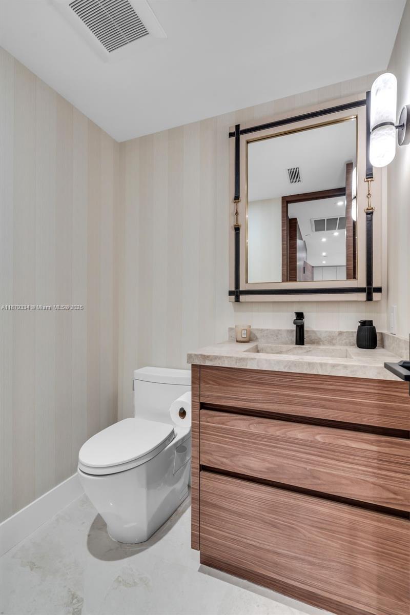 251 Crandon Blvd # 327