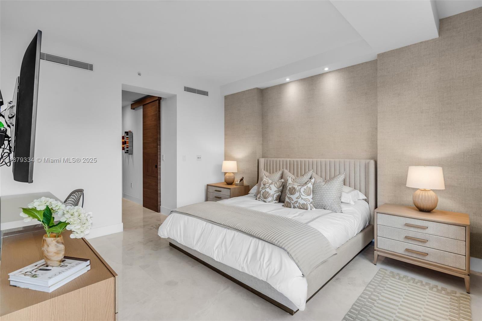 251 Crandon Blvd # 327