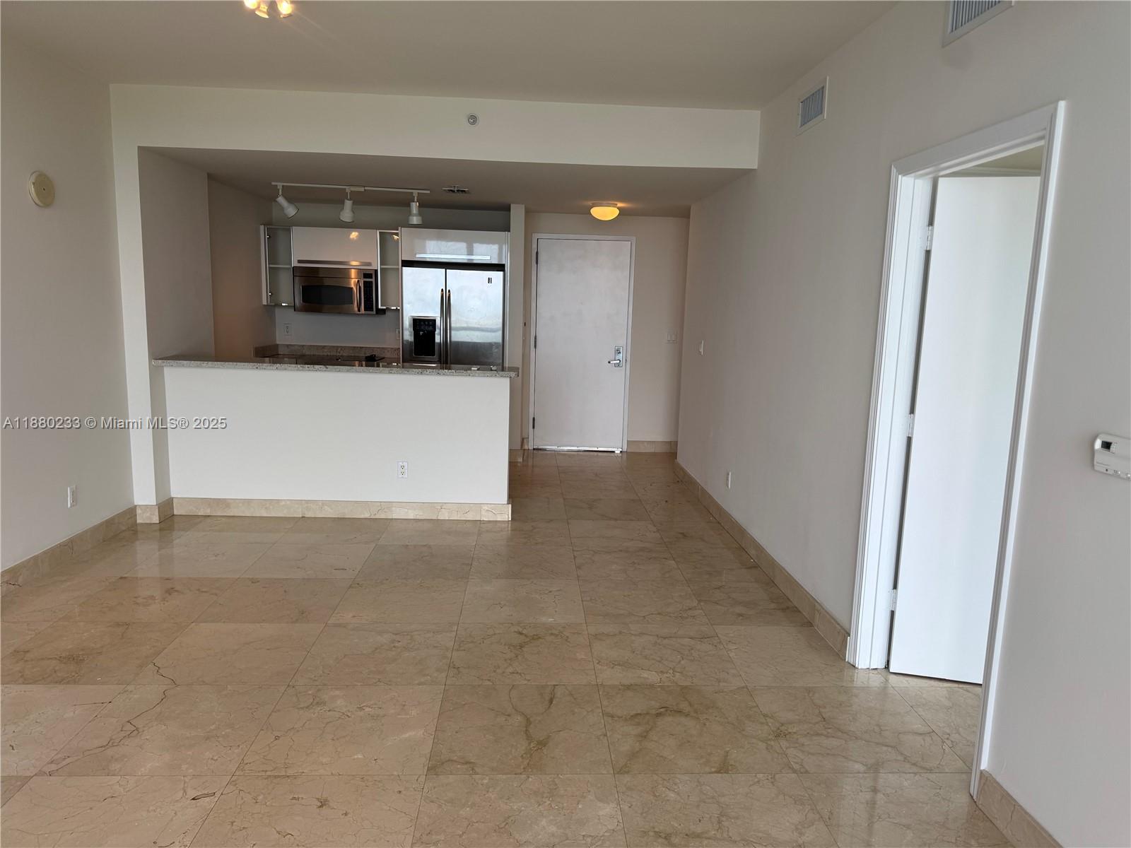 601 NE 36th St # 2708