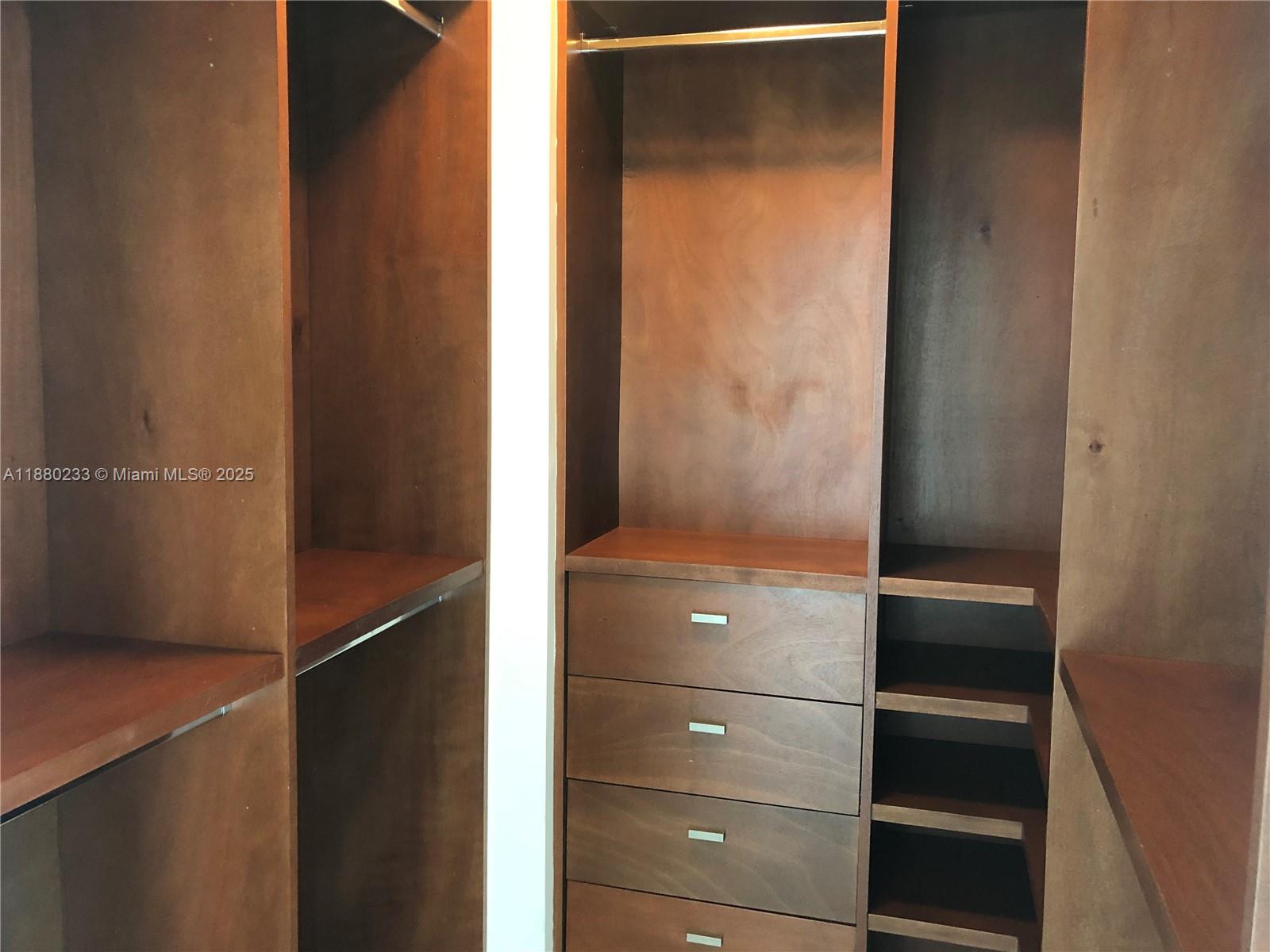 601 NE 36th St # 2708