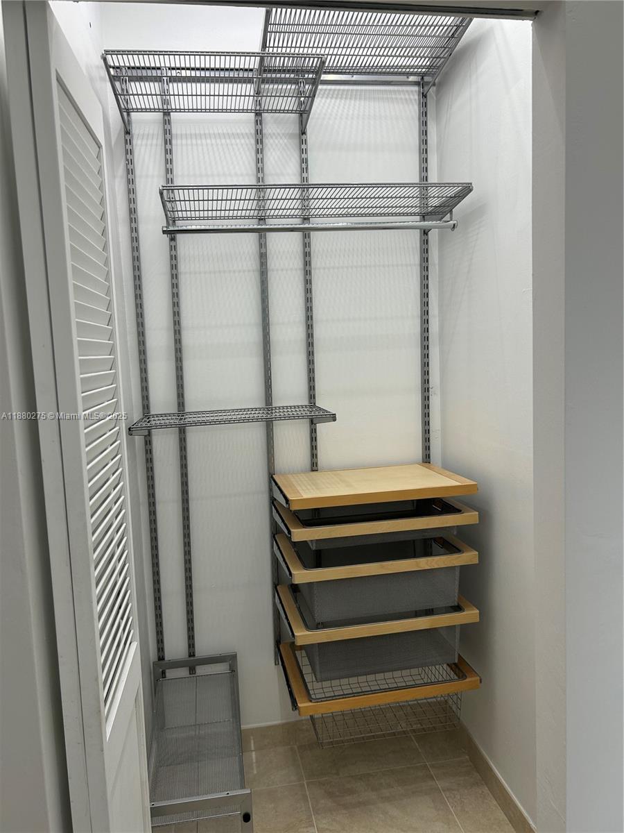 251 Crandon Blvd # 424