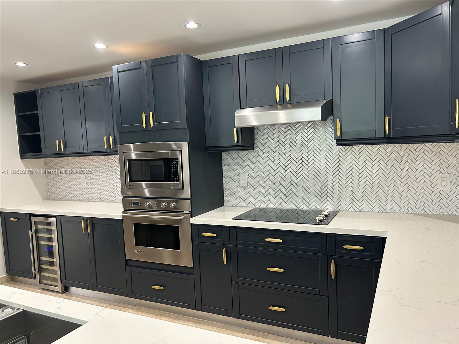 251 Crandon Blvd # 424