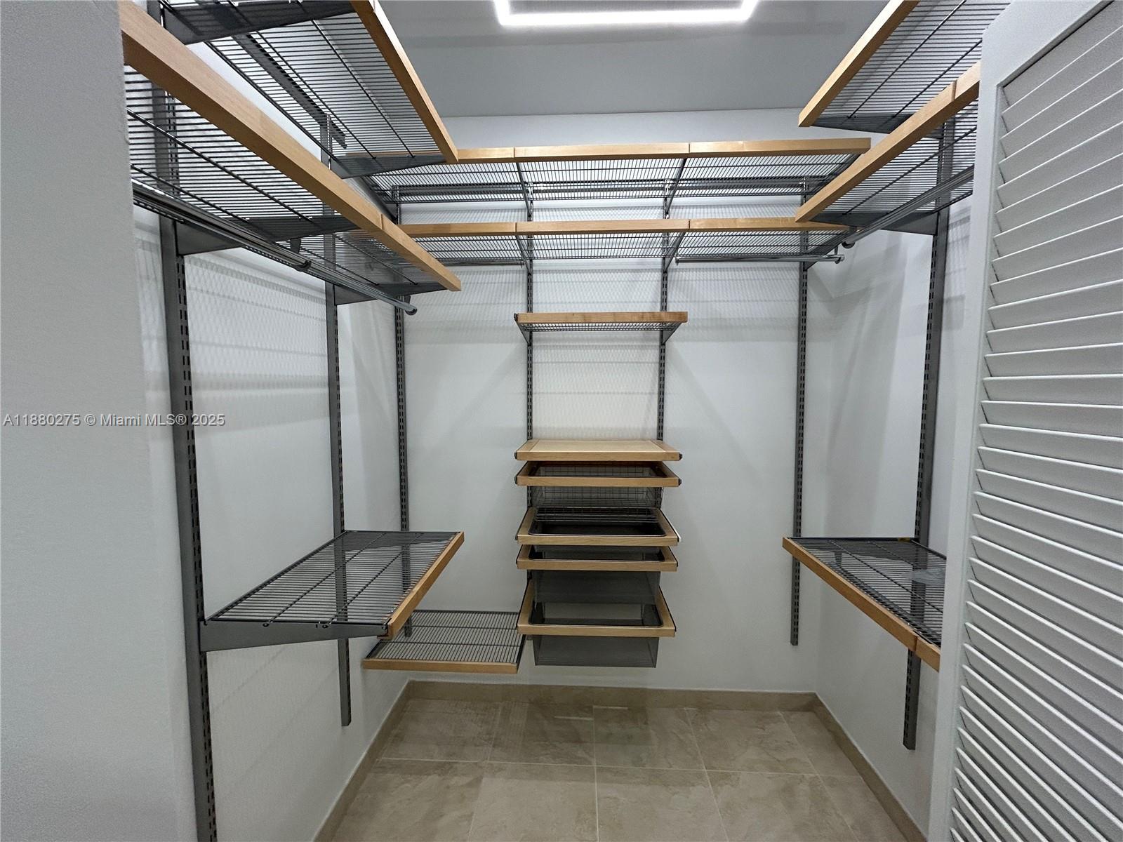 251 Crandon Blvd # 424