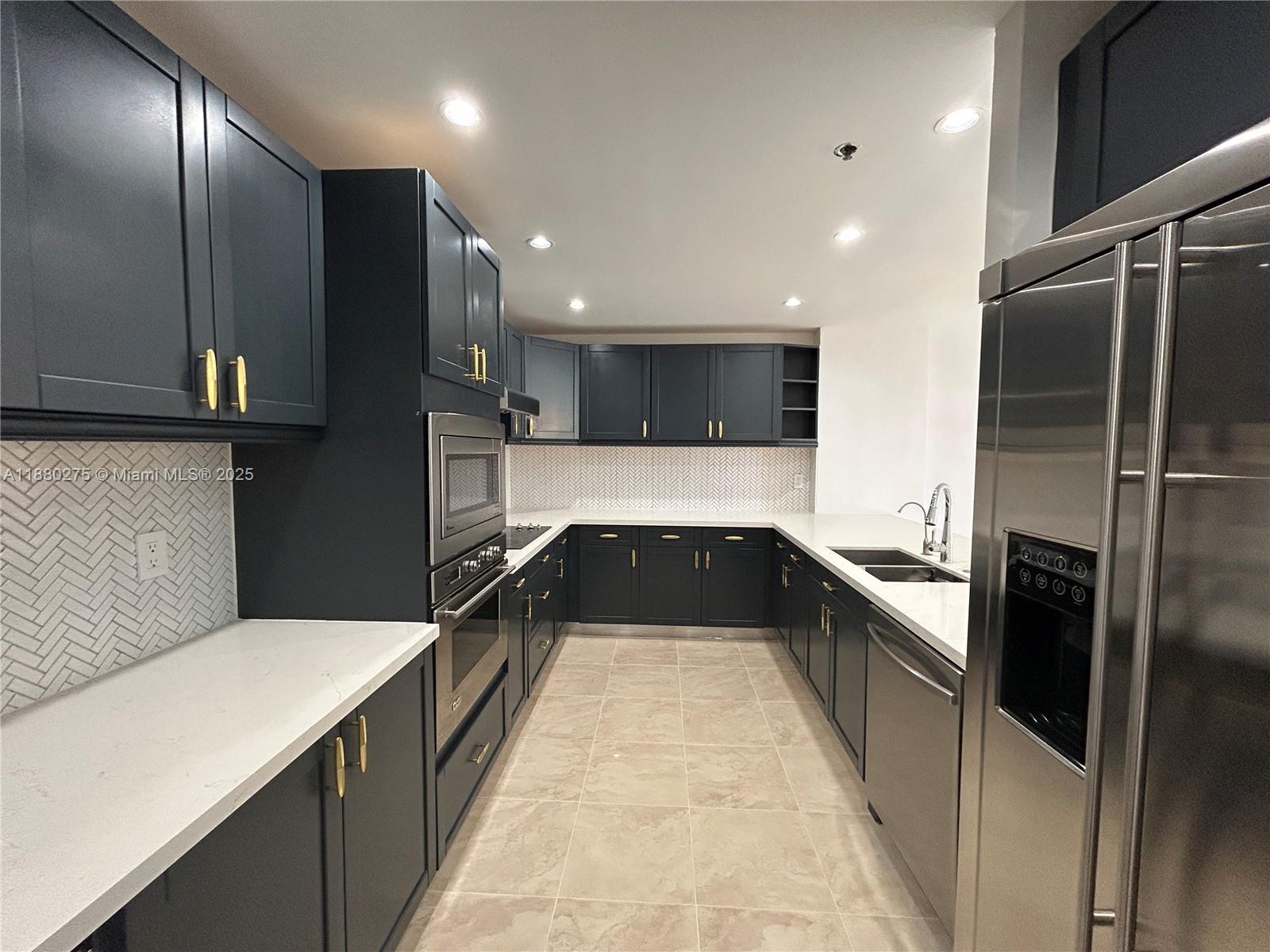 251 Crandon Blvd # 424