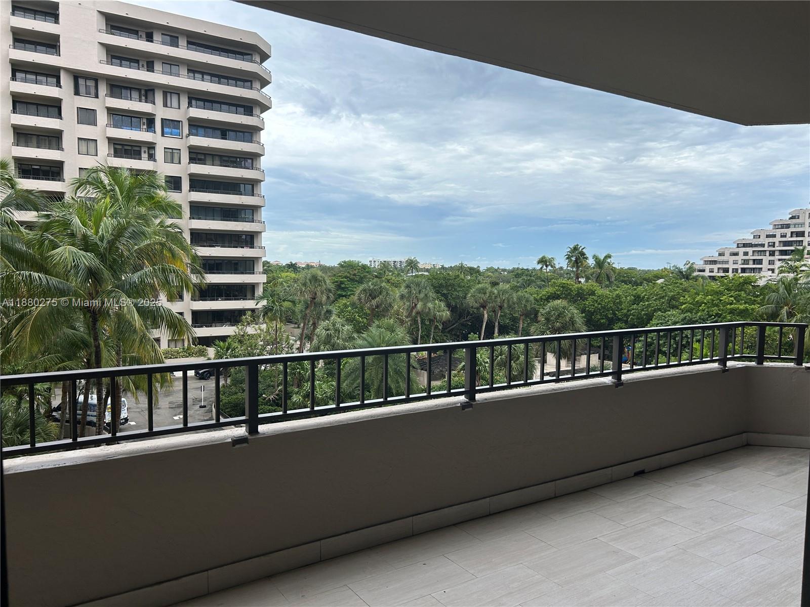 251 Crandon Blvd # 424