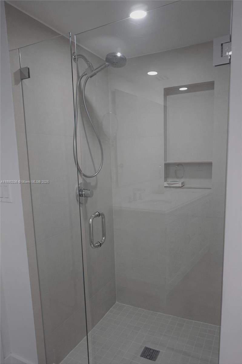 210 Sea View Dr # 408